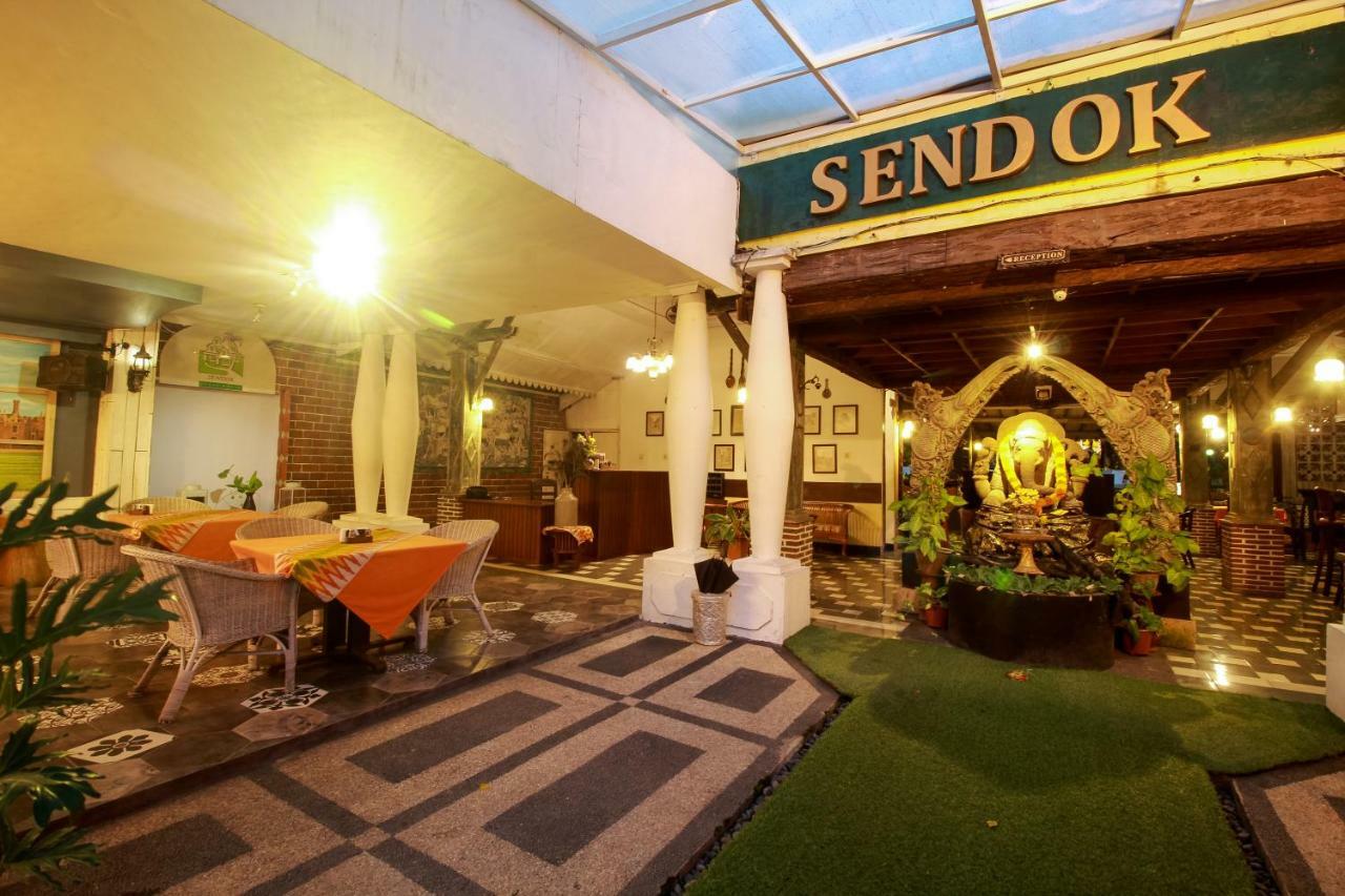 Sendok Hotel Mangsit Exteriér fotografie